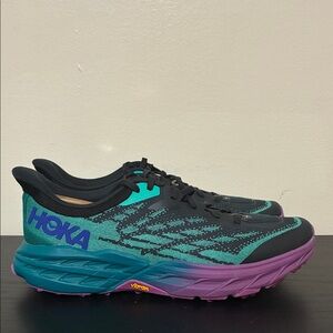 Hoka Women's one m speedgoat 5 size 10.5 purple and blue